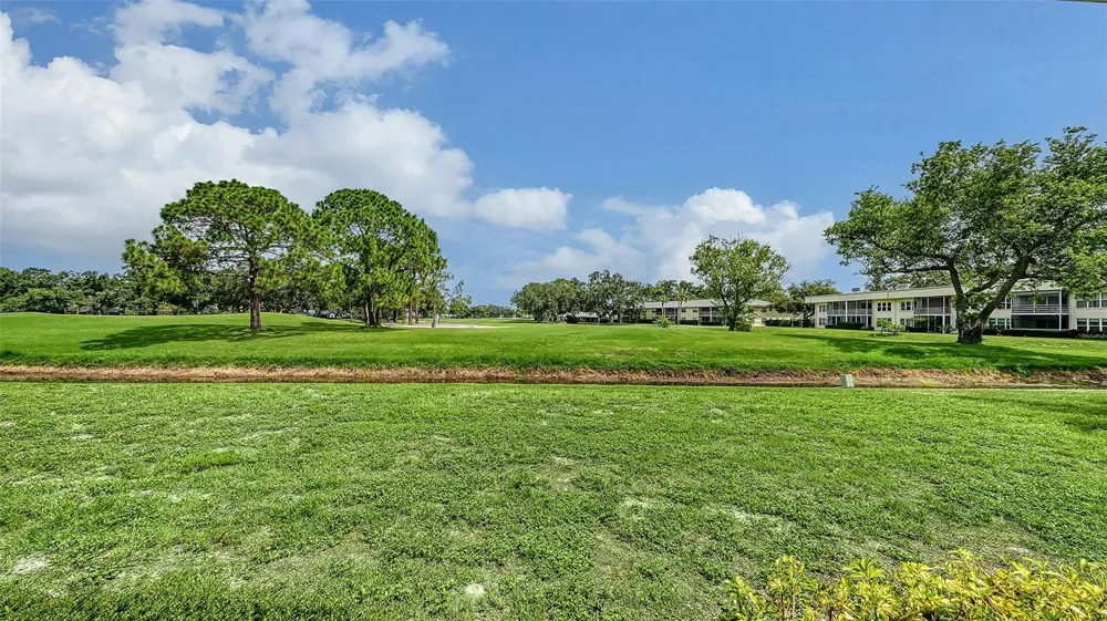 5621 PALM AIRE DRIVE Sarasota, FL 34243