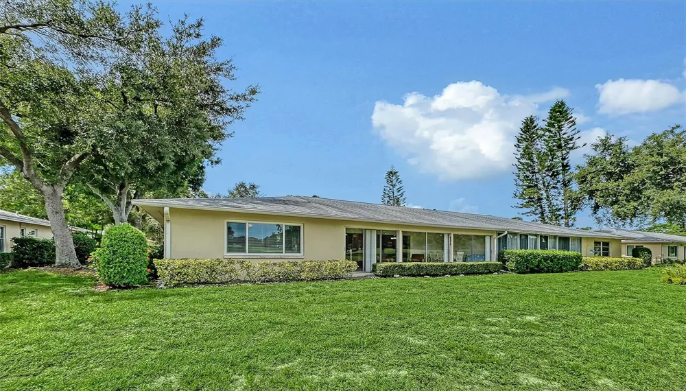 5621 PALM AIRE DRIVE Sarasota, FL 34243