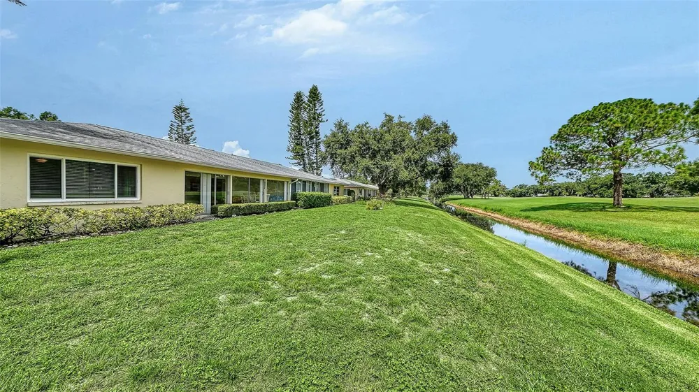 5621 PALM AIRE DRIVE Sarasota, FL 34243