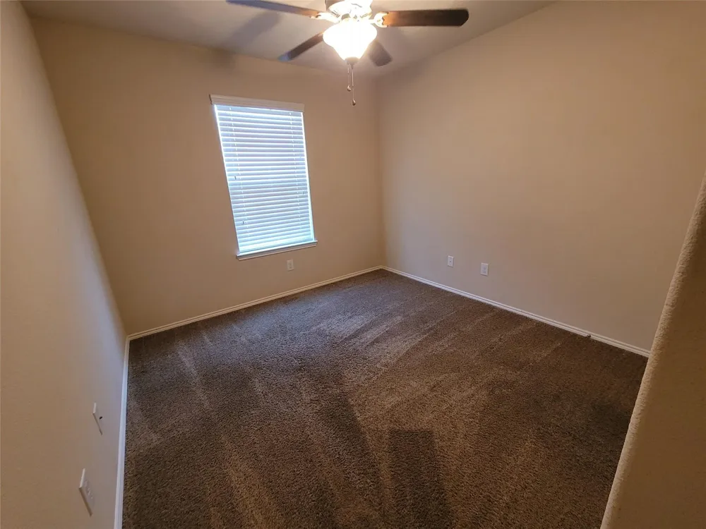 8913 Eastwood Avenue Cross Roads, TX 76227