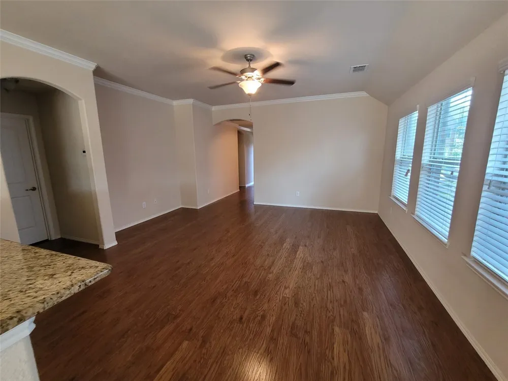 8913 Eastwood Avenue Cross Roads, TX 76227