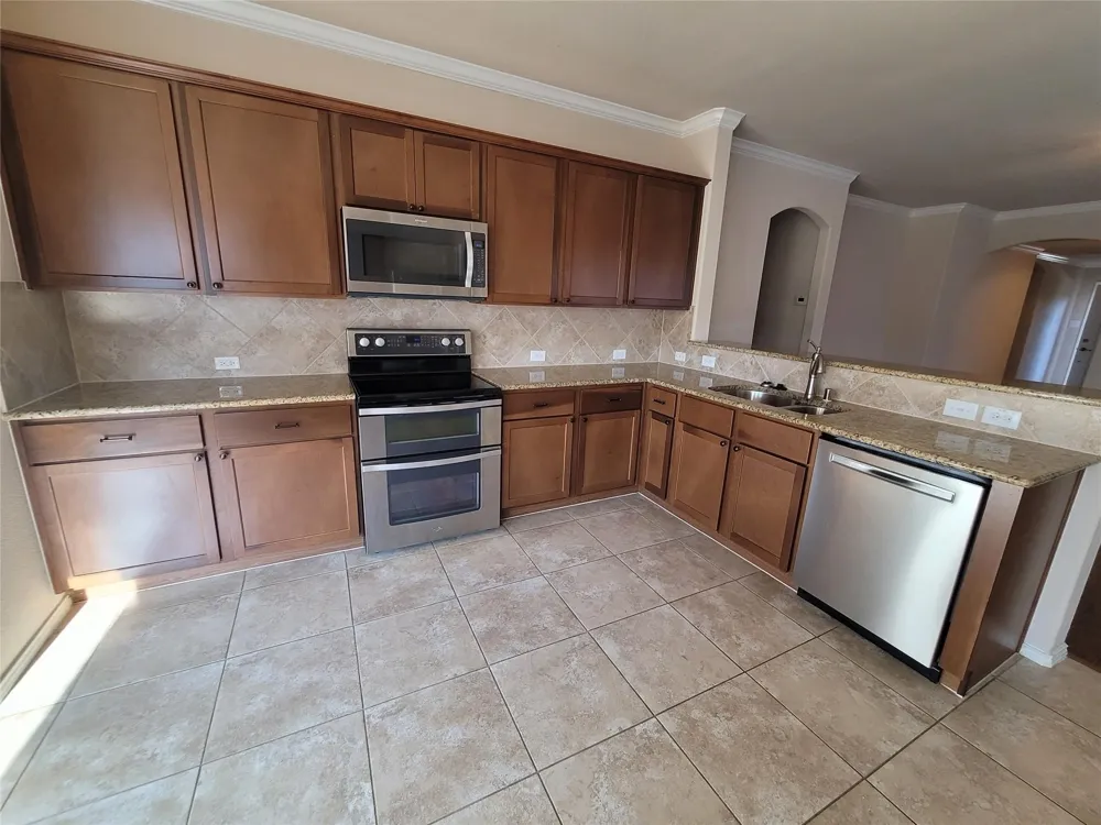 8913 Eastwood Avenue Cross Roads, TX 76227
