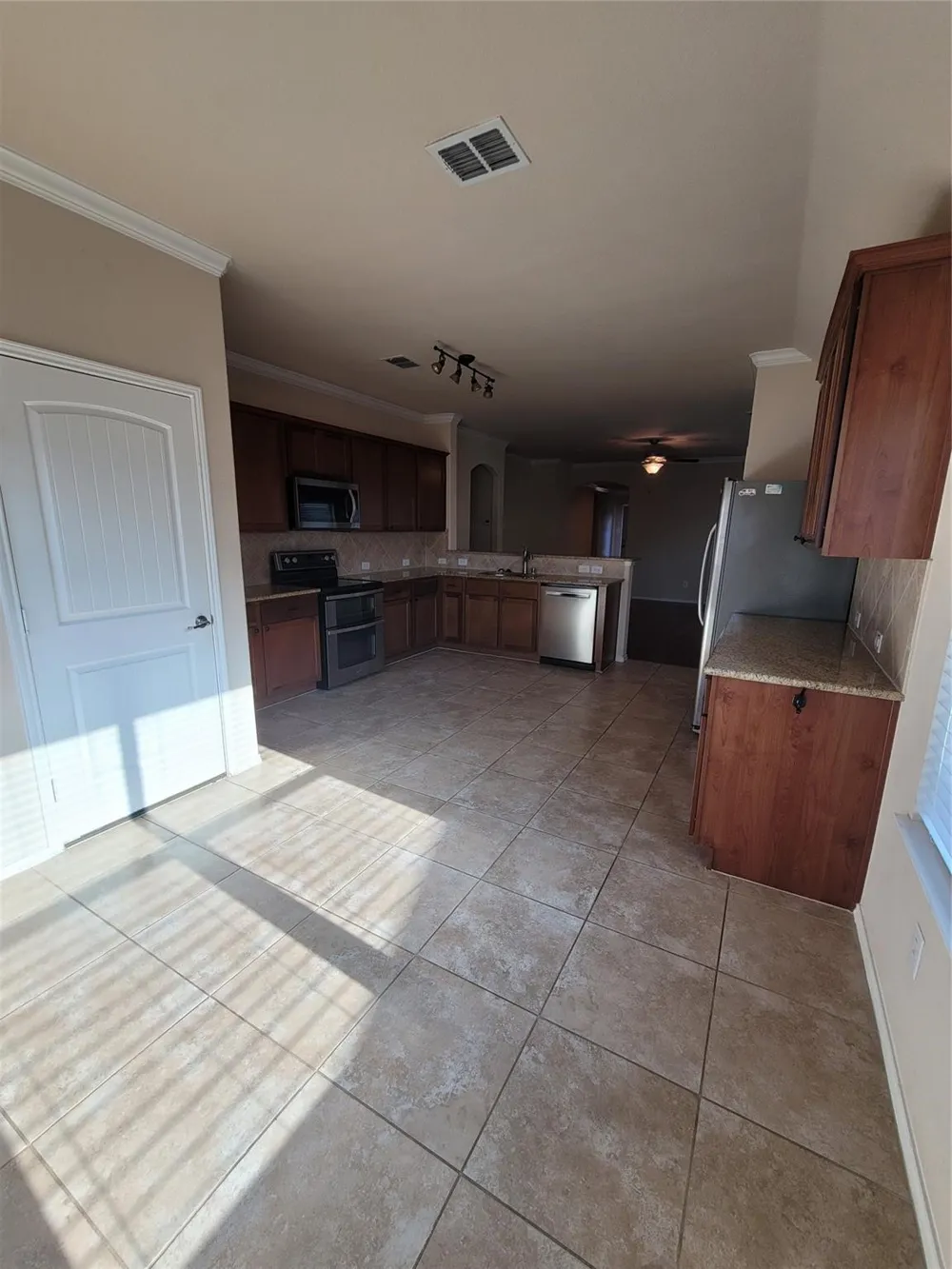 8913 Eastwood Avenue Cross Roads, TX 76227