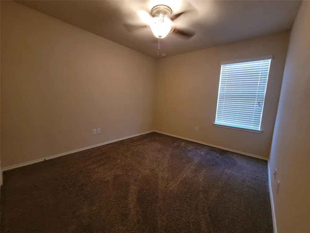 8913 Eastwood Avenue Cross Roads, TX 76227