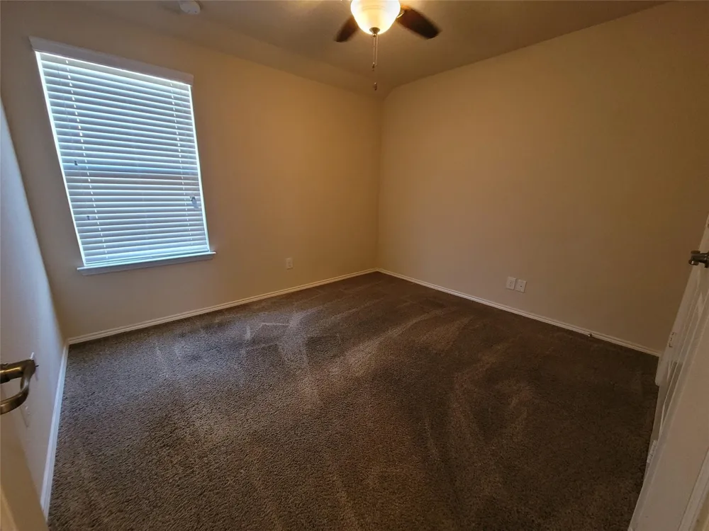 8913 Eastwood Avenue Cross Roads, TX 76227