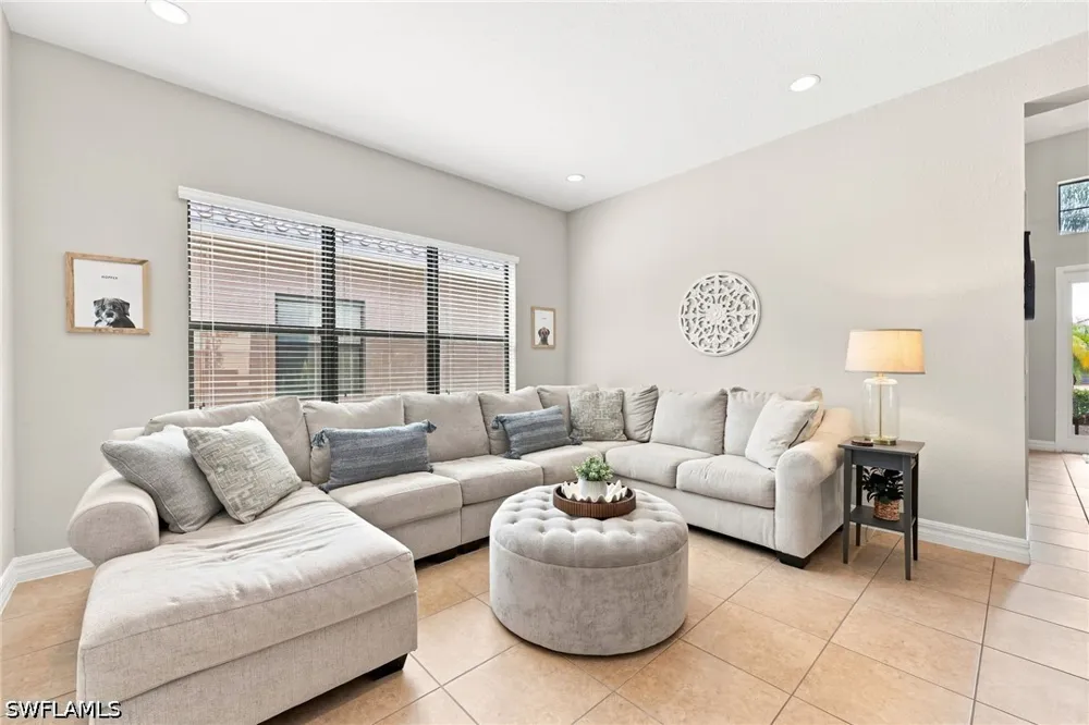 Pleasant Springs Drive Naples, FL 34119