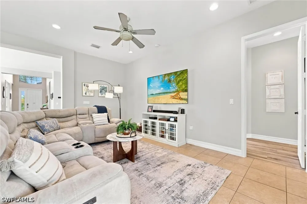 Pleasant Springs Drive Naples, FL 34119
