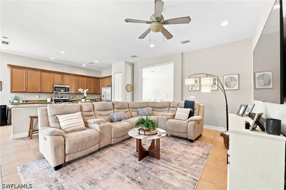 Pleasant Springs Drive Naples, FL 34119