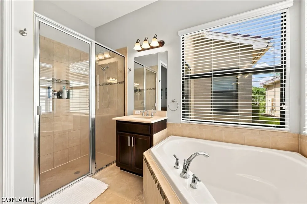 Pleasant Springs Drive Naples, FL 34119