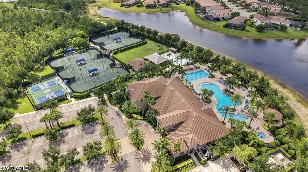 Pleasant Springs Drive Naples, FL 34119