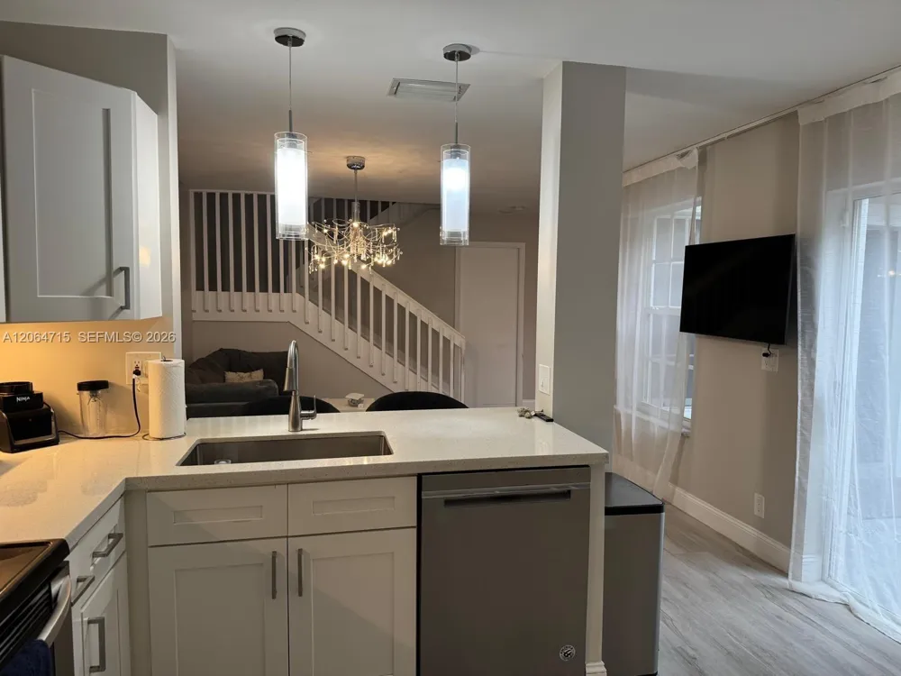 11008 Mainsail Dr Cooper City, FL 33026
