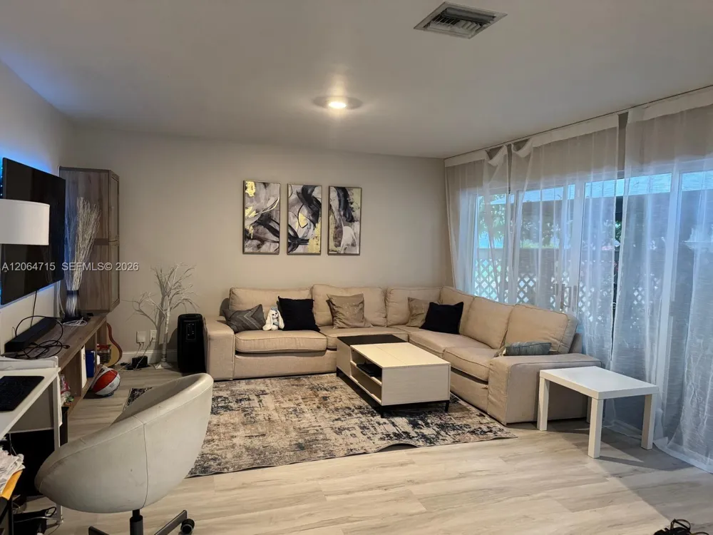 11008 Mainsail Dr Cooper City, FL 33026