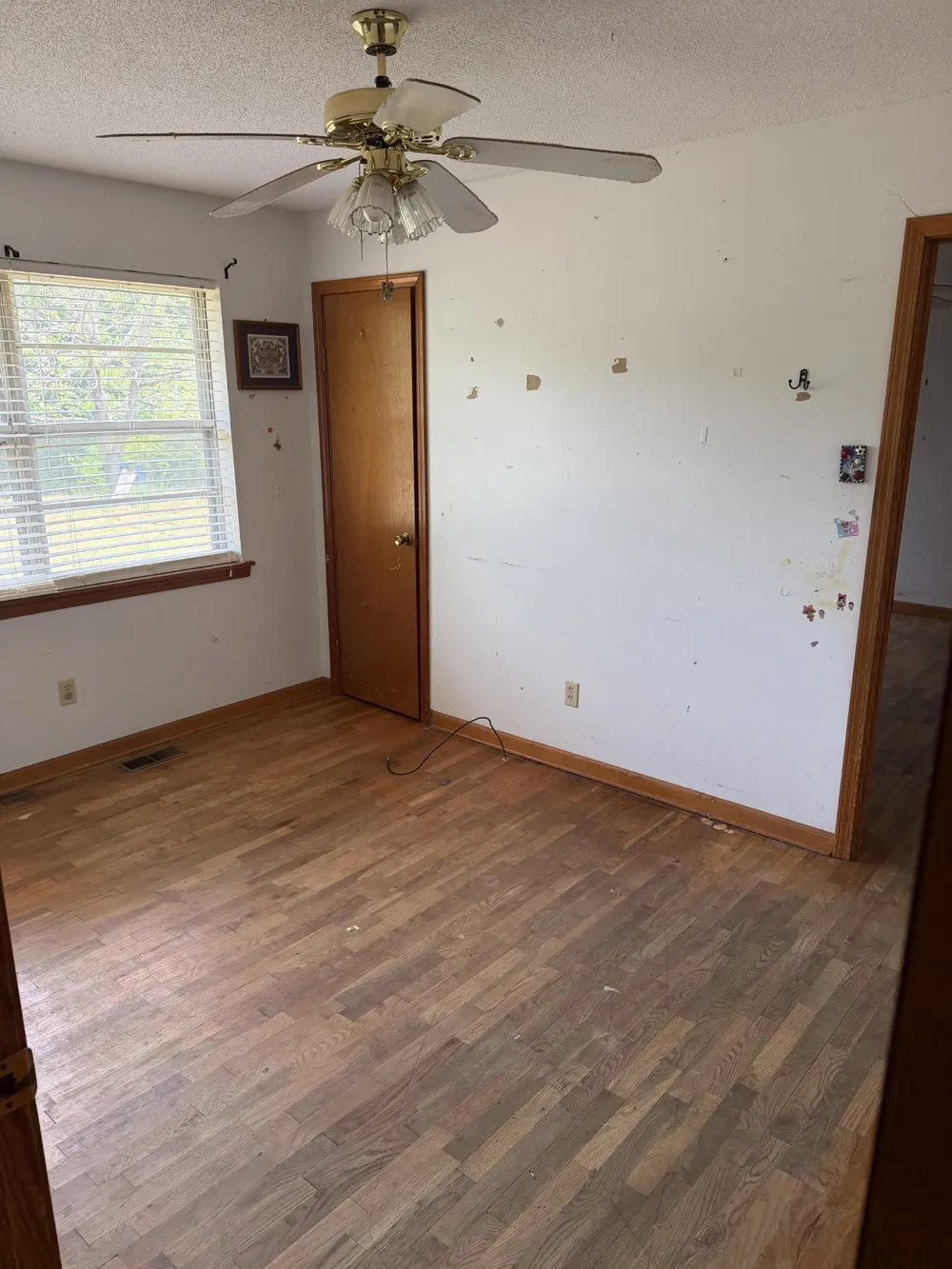 1756 Crazy Doe Rd Lexington, TN 38351