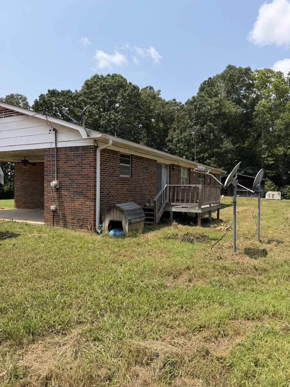 1756 Crazy Doe Rd Lexington, TN 38351