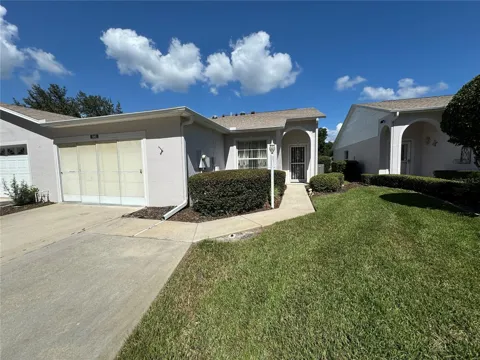 545 GOLFVIEW COURT