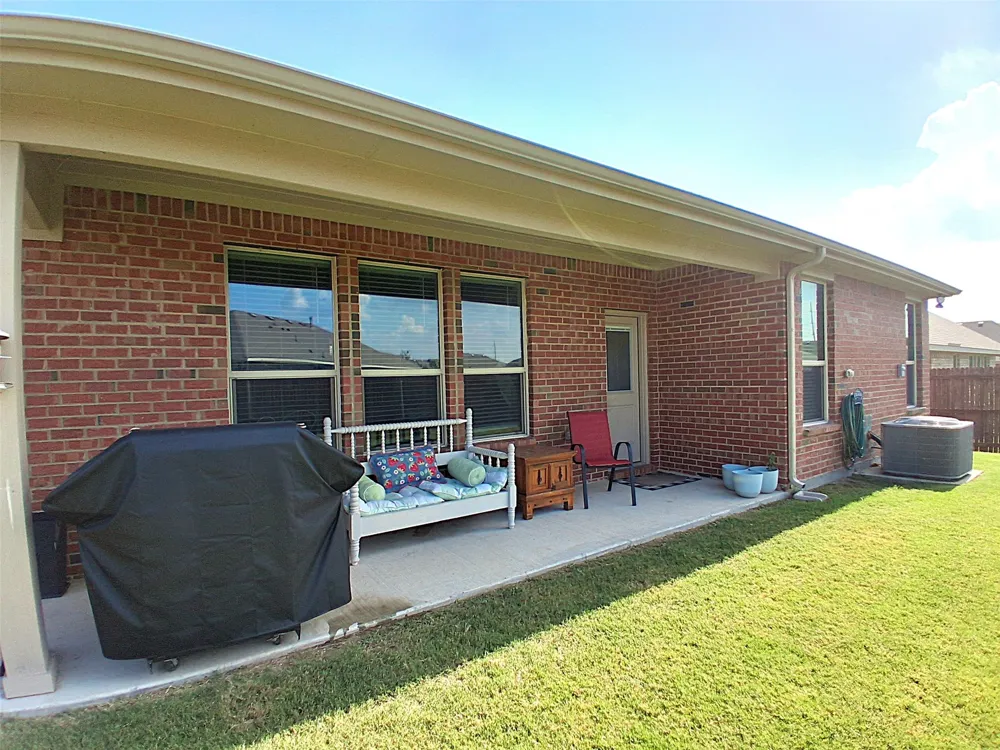 309 Clayton Street Glenn Heights, TX 75154