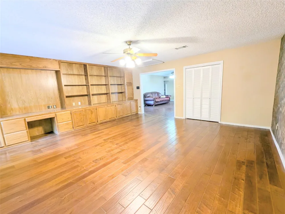 2100 Rough Creek Court Granbury, TX 76048