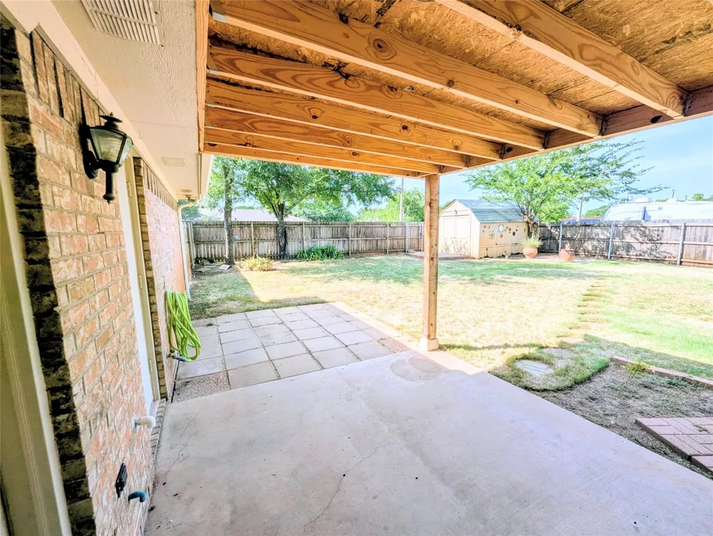 2100 Rough Creek Court Granbury, TX 76048