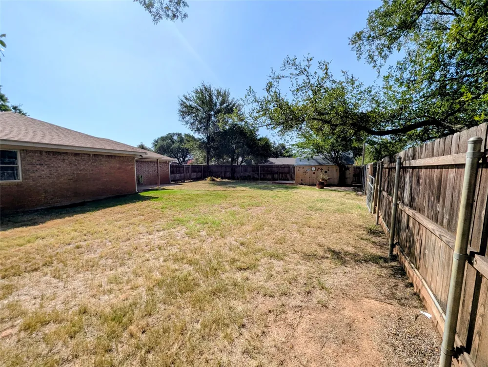 2100 Rough Creek Court Granbury, TX 76048