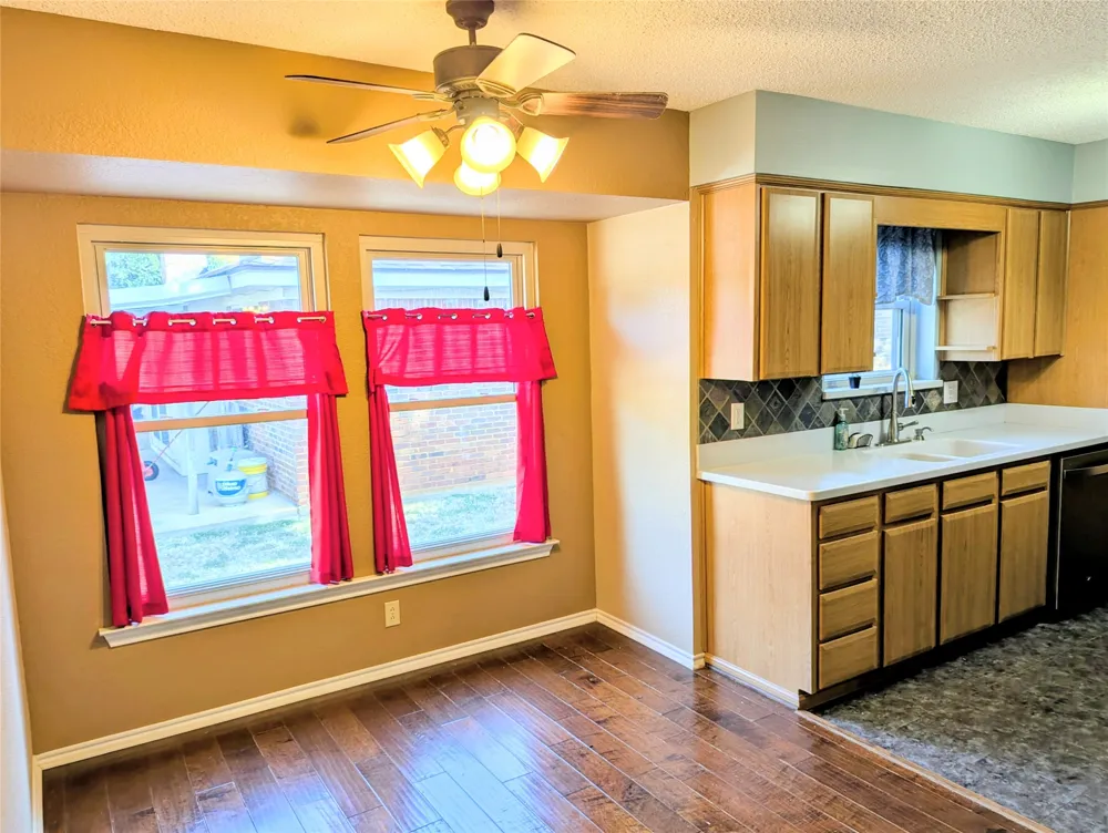 2100 Rough Creek Court Granbury, TX 76048