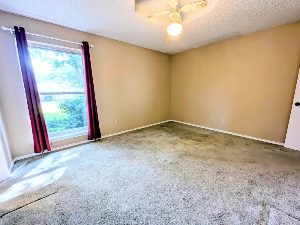 2100 Rough Creek Court Granbury, TX 76048