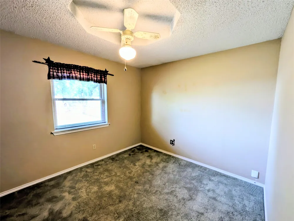 2100 Rough Creek Court Granbury, TX 76048