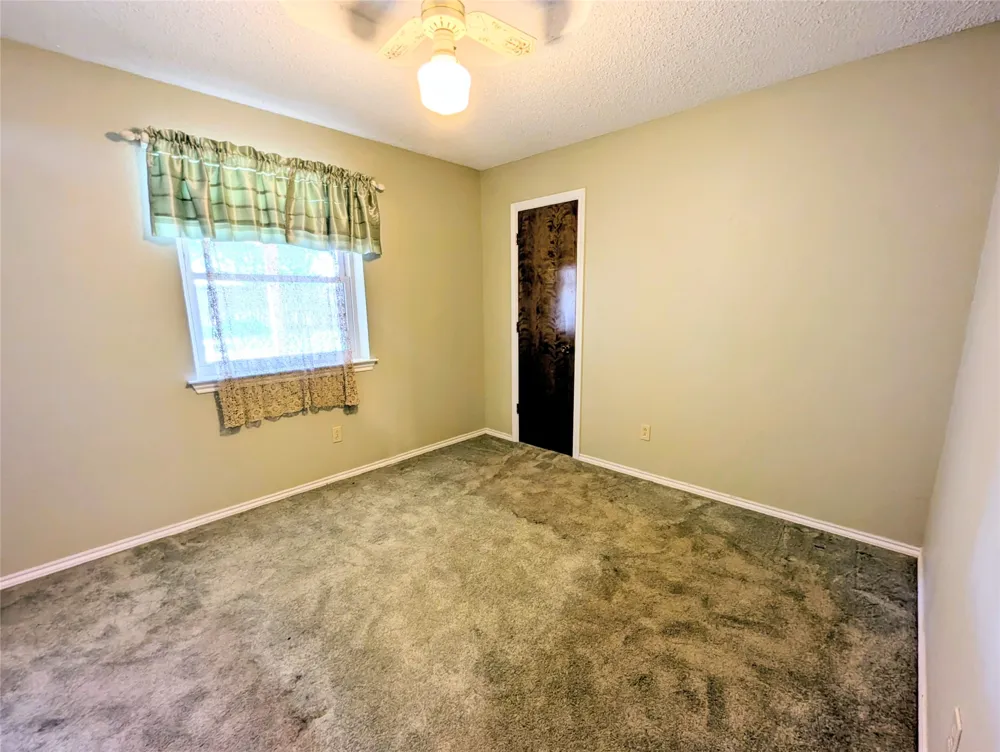 2100 Rough Creek Court Granbury, TX 76048