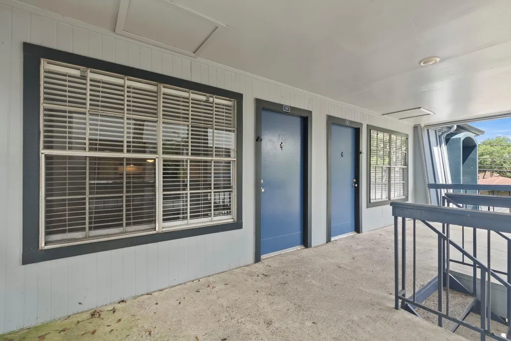 3802 E Nasa Road Seabrook, TX 77586
