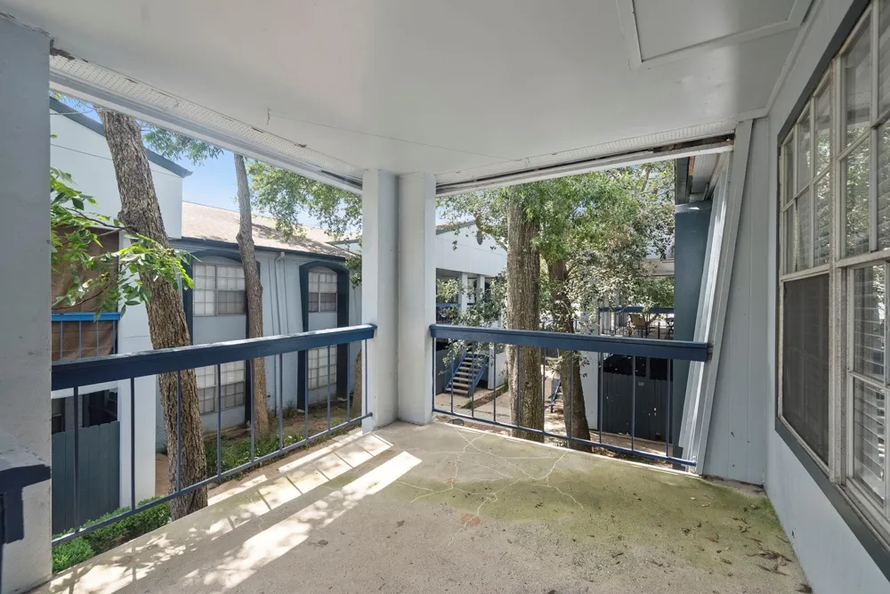 3802 E Nasa Road Seabrook, TX 77586