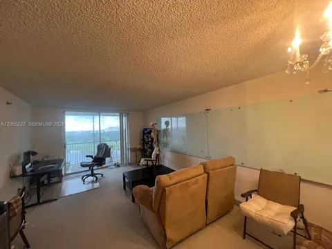 3100 W Rolling Hills Cir #709