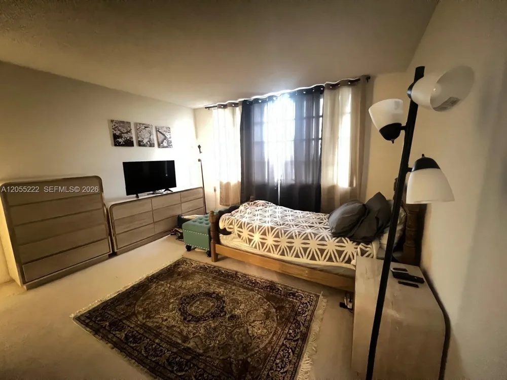 3100 W Rolling Hills Cir #709 Davie, FL 33328