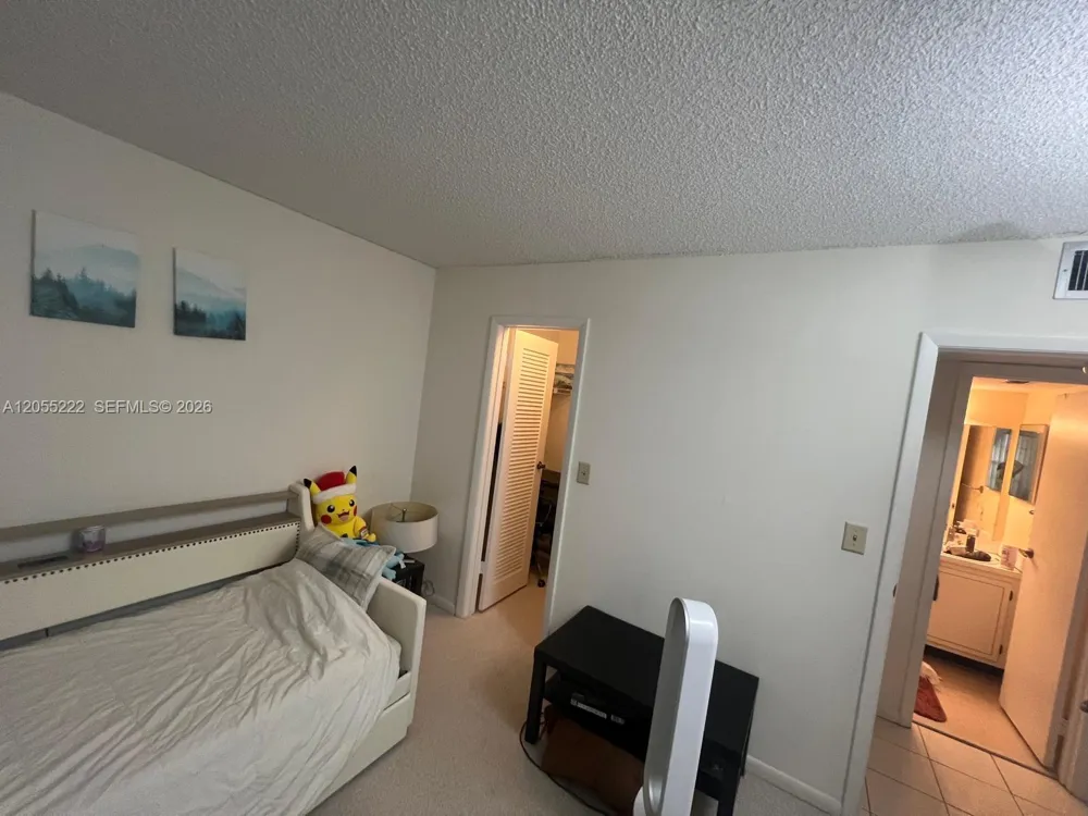 3100 W Rolling Hills Cir #709 Davie, FL 33328