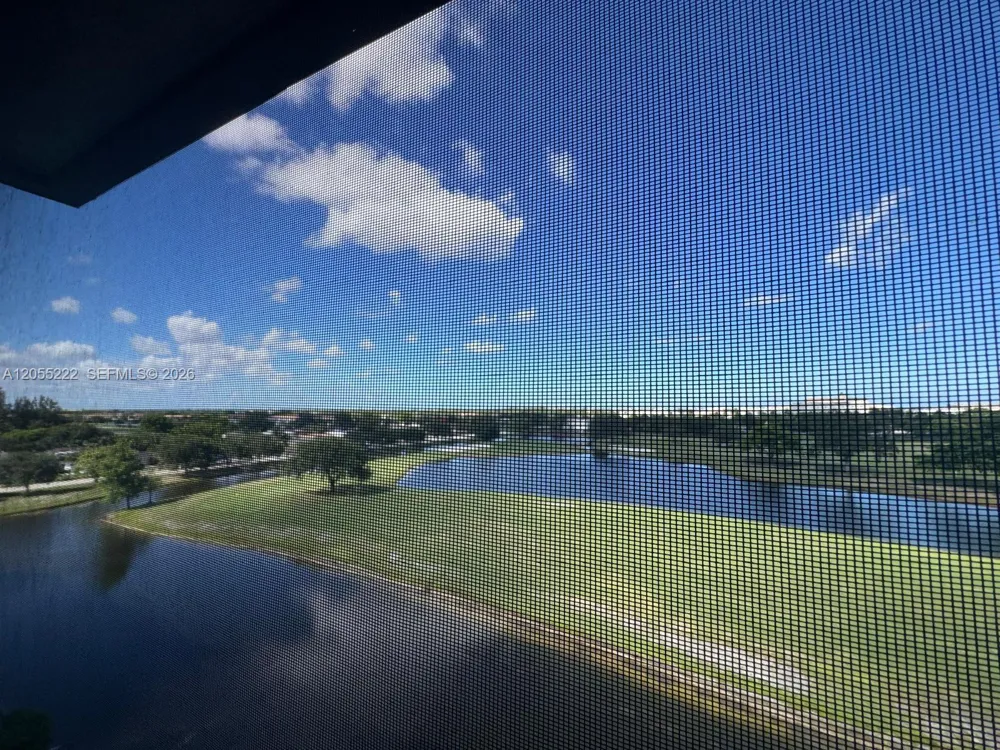 3100 W Rolling Hills Cir #709 Davie, FL 33328