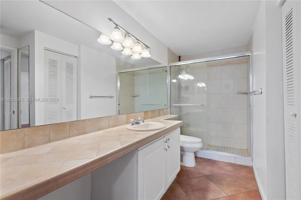19701 E Country Club Dr #5105 Aventura, FL 33180