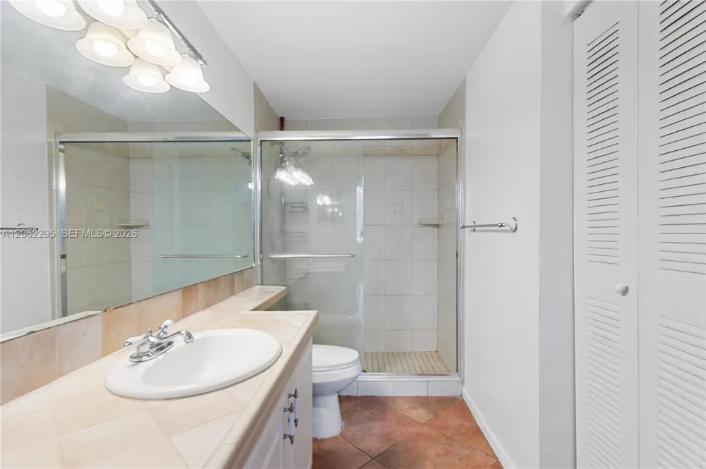 19701 E Country Club Dr #5105 Aventura, FL 33180
