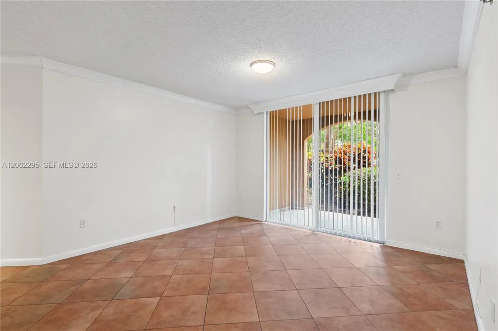 19701 E Country Club Dr #5105 Aventura, FL 33180