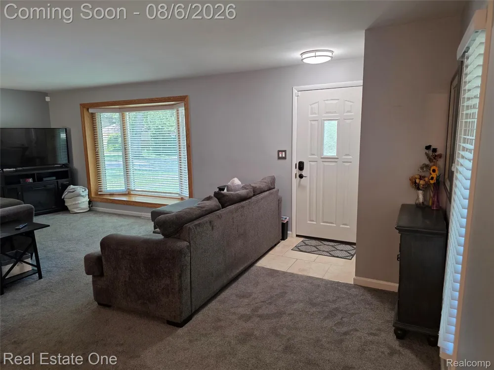 3239 Fox Boulevard Commerce Charter Township, MI 48382