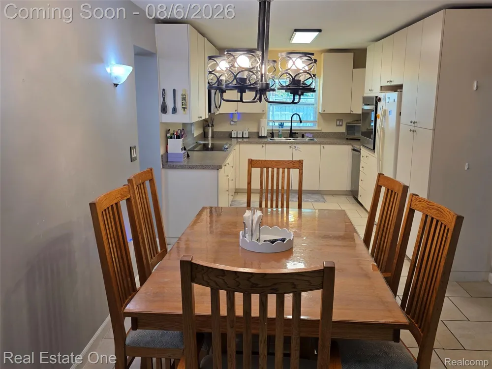 3239 Fox Boulevard Commerce Charter Township, MI 48382