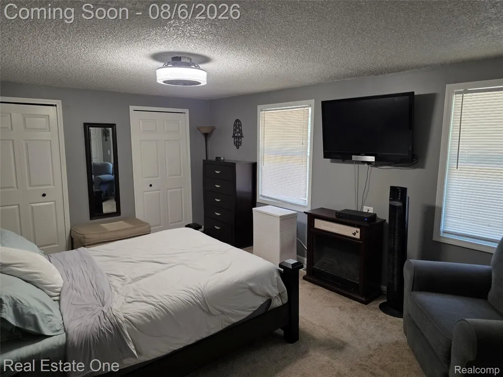 3239 Fox Boulevard Commerce Charter Township, MI 48382