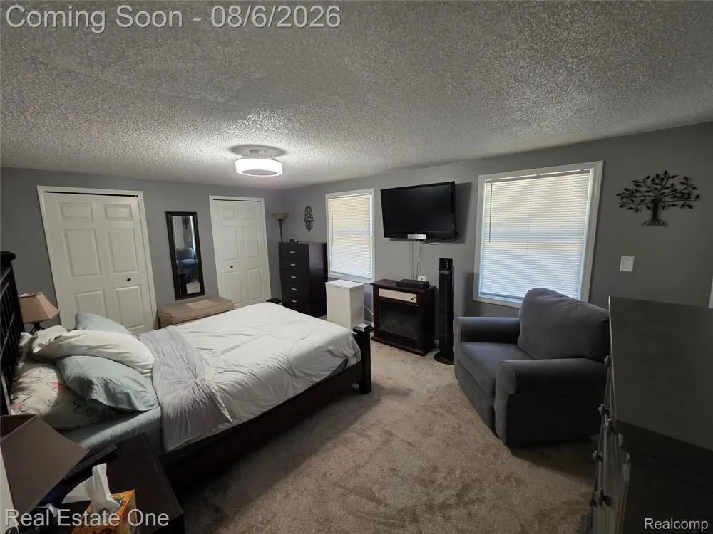 3239 Fox Boulevard Commerce Charter Township, MI 48382