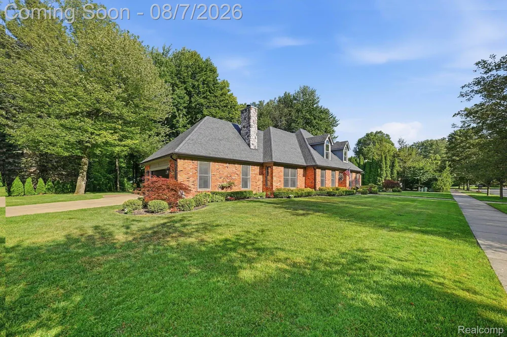 53134 Alyssa Court Shelby Charter Township, MI 48315