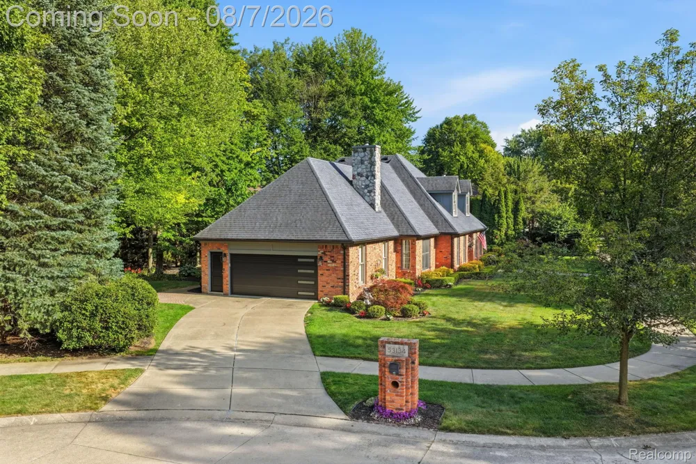 53134 Alyssa Court Shelby Charter Township, MI 48315