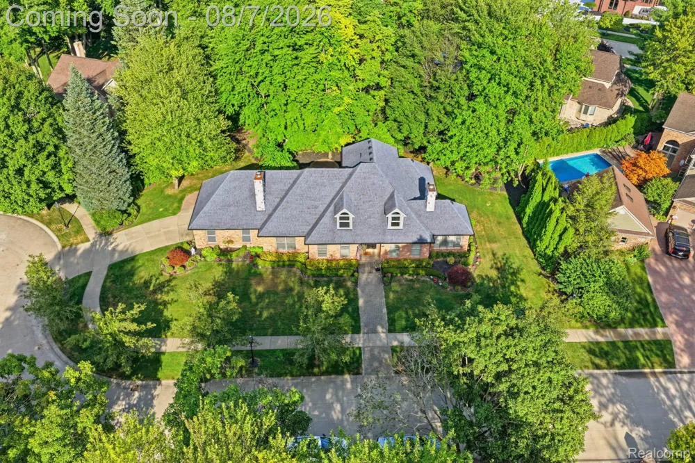 53134 Alyssa Court Shelby Charter Township, MI 48315