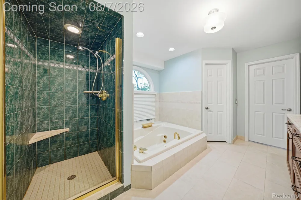 53134 Alyssa Court Shelby Charter Township, MI 48315