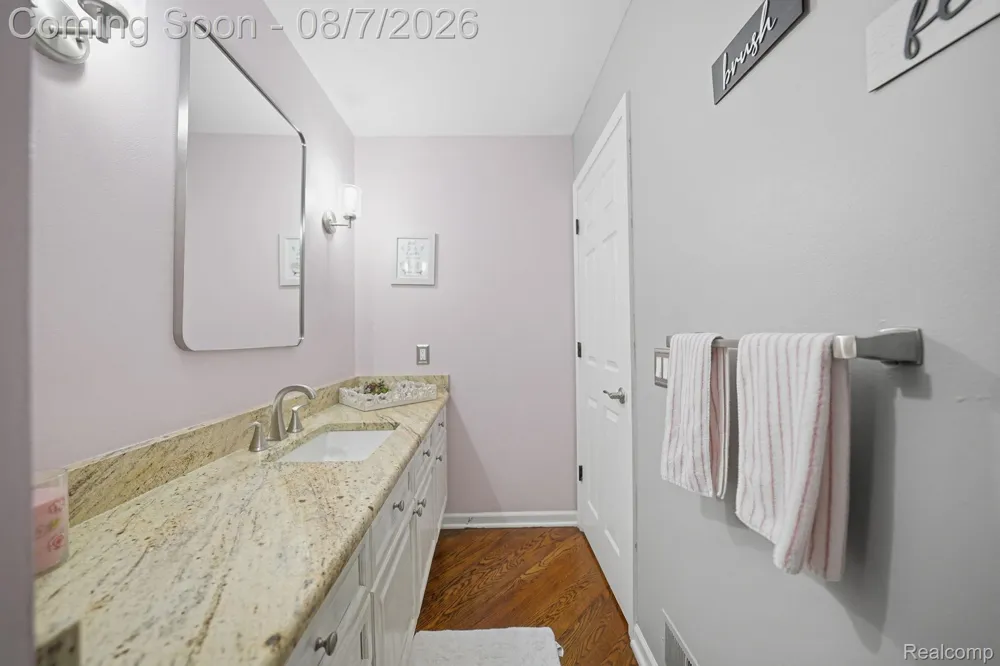 53134 Alyssa Court Shelby Charter Township, MI 48315