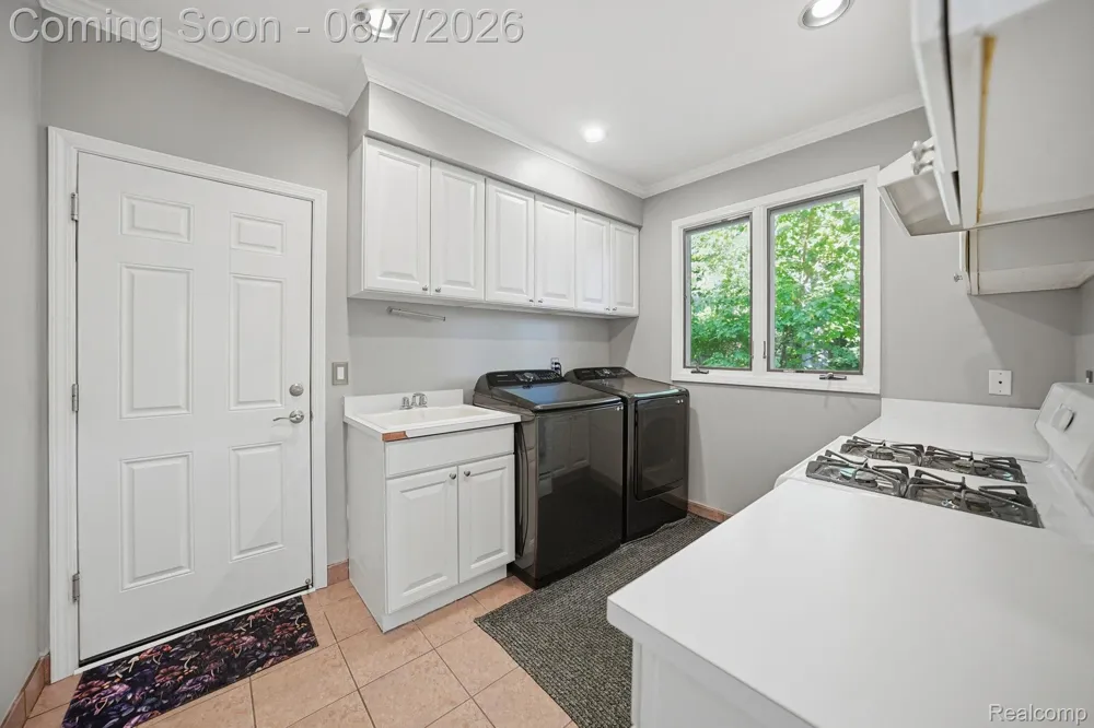 53134 Alyssa Court Shelby Charter Township, MI 48315