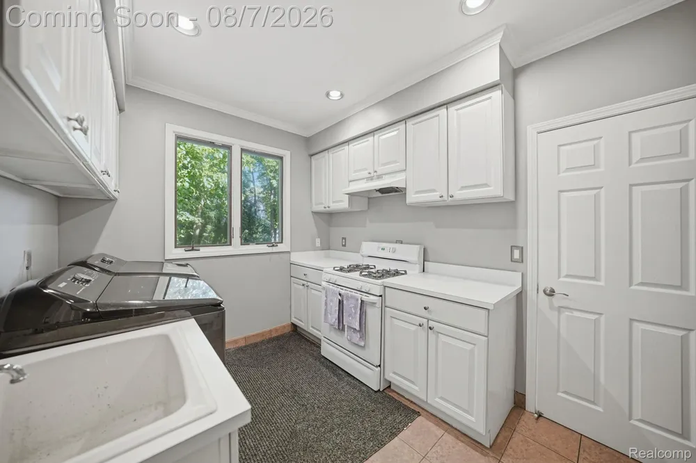 53134 Alyssa Court Shelby Charter Township, MI 48315