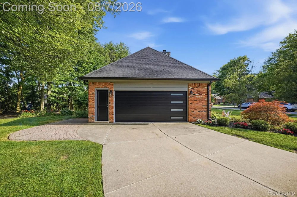 53134 Alyssa Court Shelby Charter Township, MI 48315