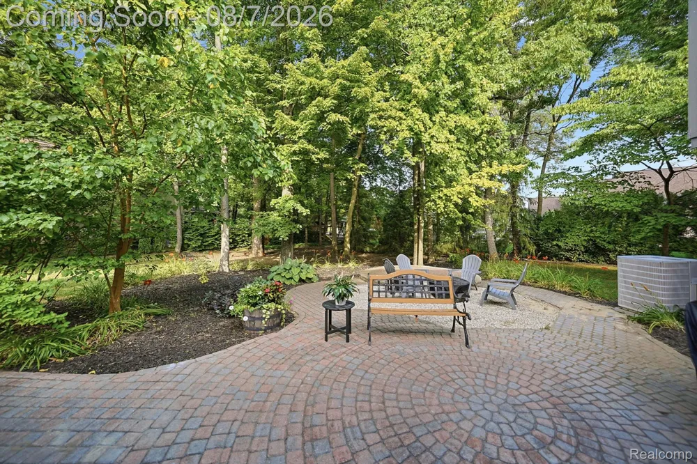 53134 Alyssa Court Shelby Charter Township, MI 48315