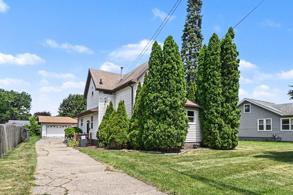 514 Saint Clair Avenue Jackson City, MI 49202